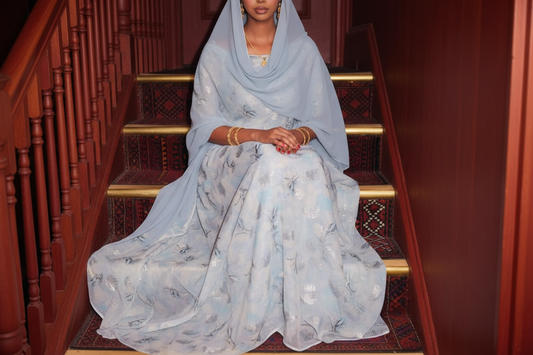 Blue Shimmer Fabric style Somali escaliers